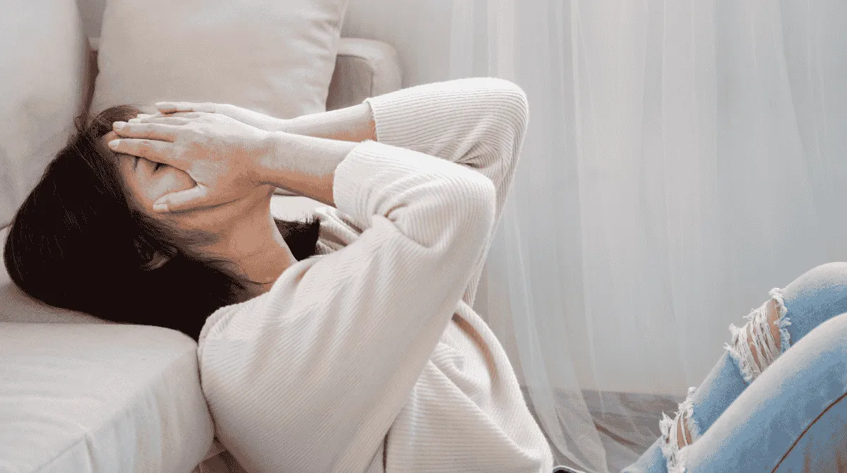 7 segnali che indicano che una persona è emotivamente stanca, non pigra